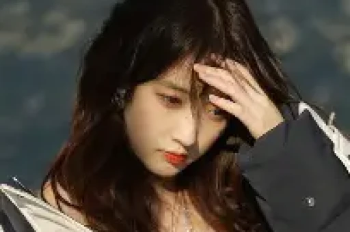 3个瓜！刘晓庆与亲人反目组团去商K女歌手强行侵权个个离谱